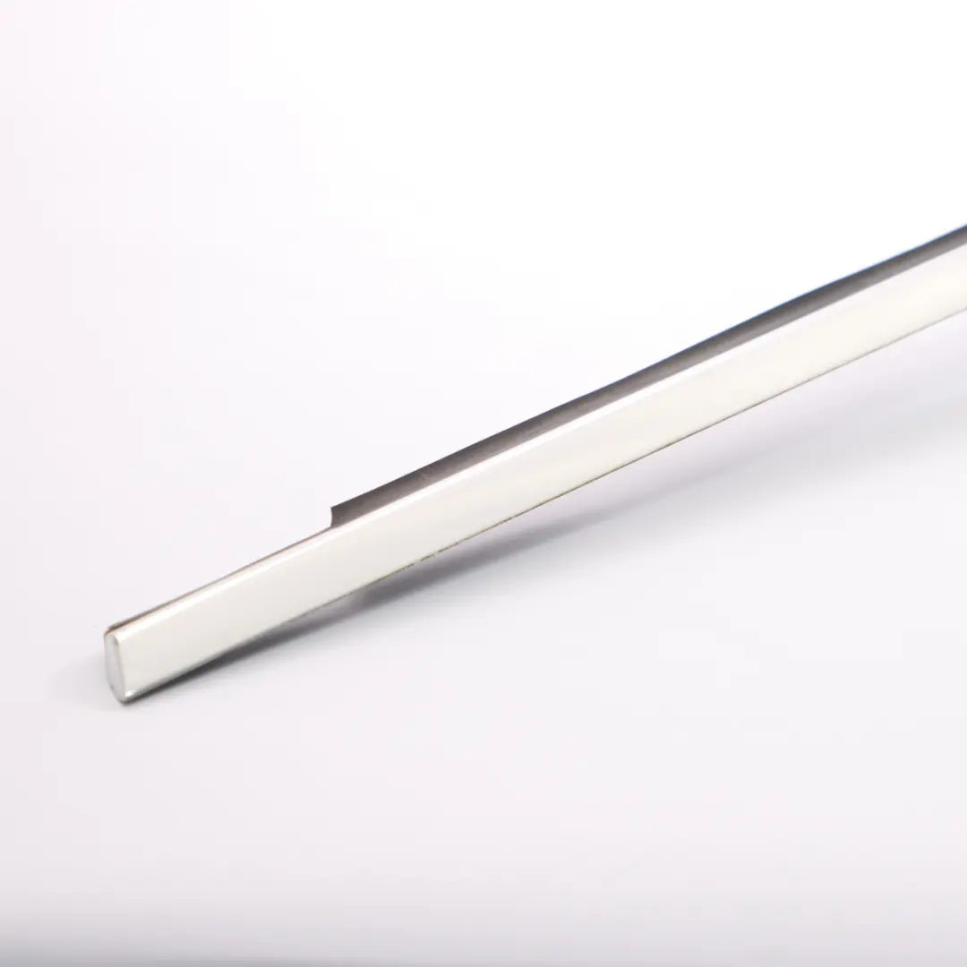 Mercedes W212 Fensterschienen Dichtung Hinten Rechts Äußeres - SKU A2127351065 - Teilenummer A2127351065