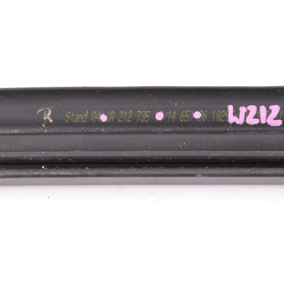 Mercedes W212 Joint D'Étanchéité De Porte Arrière Droite - SKU A2127351465 - Numéro de pièce A2127351465