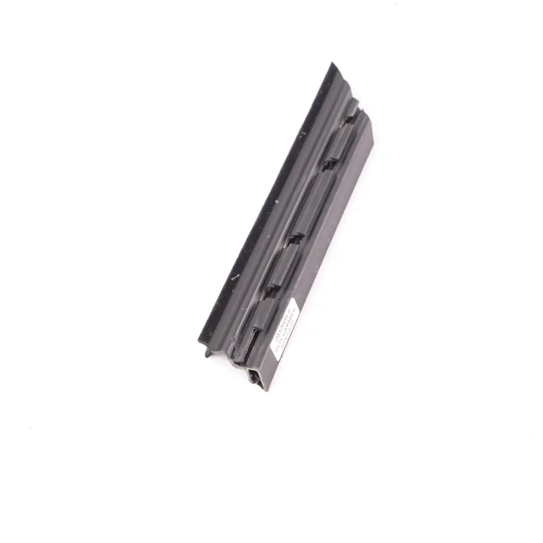 Joint De Vitre Porte Garniture Arrière Gauche N/S A2127351365 pour Mercedes W212 à propos du numéro de pièce A2127351565 Mercedes W212 Joint De Vitre Porte Garniture Arrière Gauche N/S A2127351365 - SKU A2127351565 - Numéro de pièce A2127351565