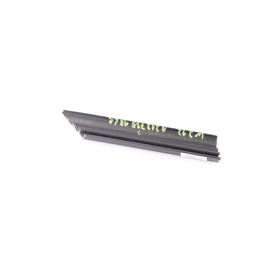 Mercedes W212 Fensterdichtung Türverkleidung Leiste Hinten Links N/S A2127351365 - SKU A2127351565 - Teilenummer A2127351565