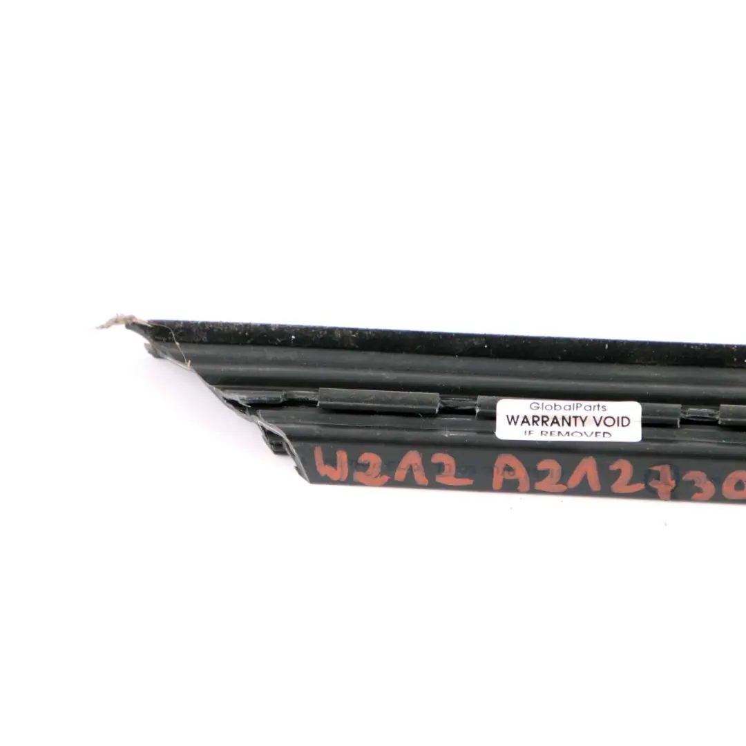  Tira Ventana Mercedes W212 Sello Embellecedor Trasera Derecha O/S - SKU A2127351665 - Número de pieza A2127351665
