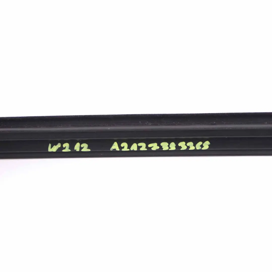 Fensterleiste Mercedes W212 Türverkleidung Dichtung Hinten Links für mit Teilenummer A2127353365 Fensterleiste Mercedes W212 Türverkleidung Dichtung Hinten Links - SKU A2127353365 - Teilenummer A2127353365