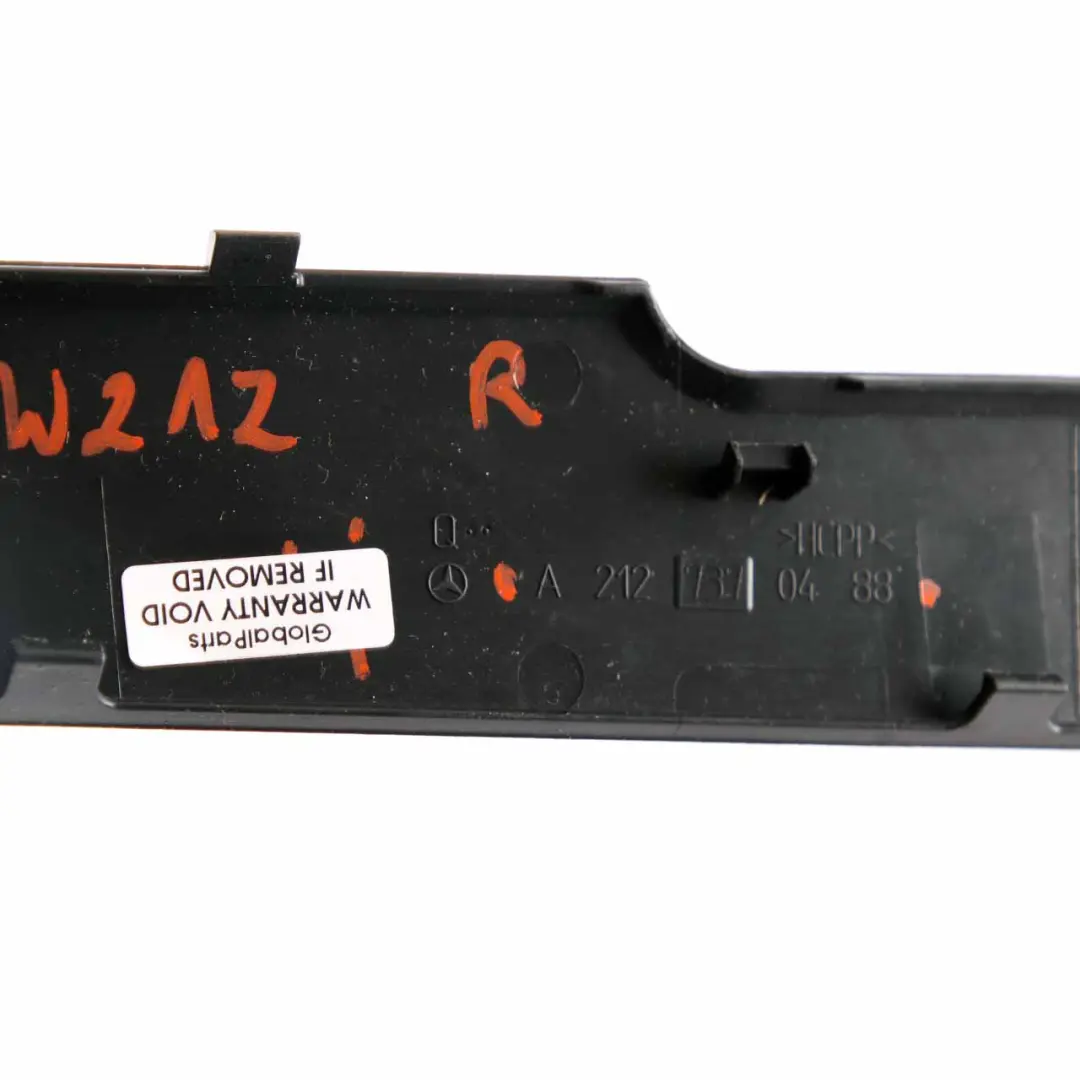 Mercedes W212 Door Trim posteriore destro Cover Molding Panel - SKU A2127370488 - Numero di parte A2127370488