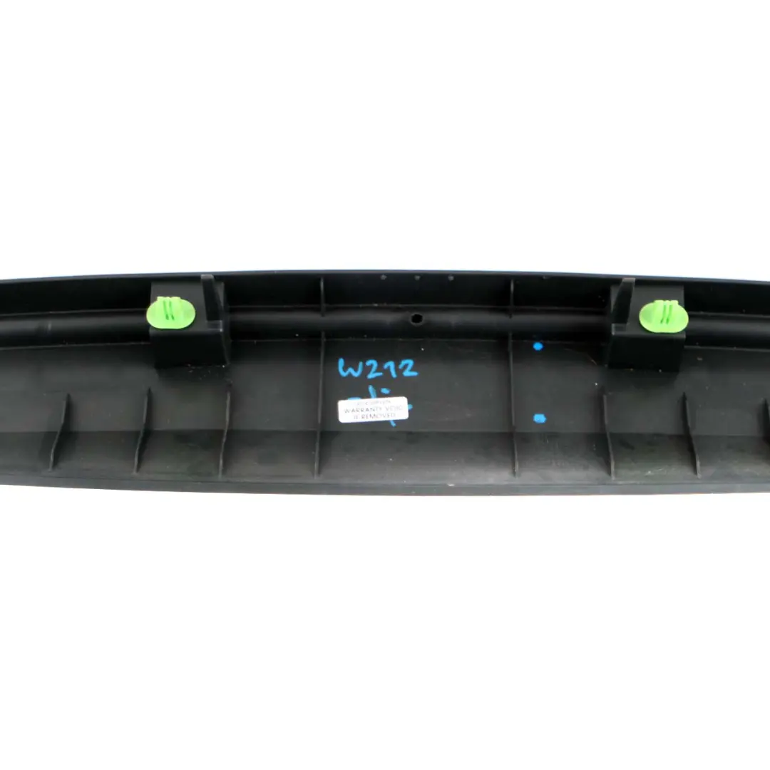 Embellecedor Portón Trasero Tapa Interior Maletero para Mercedes W212 con número de pieza A2127400071 Mercedes W212 Embellecedor Portón Trasero Tapa Interior Maletero - SKU A2127400071 - Número de pieza A2127400071