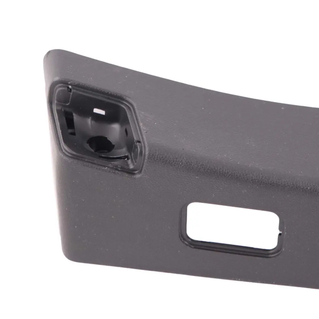 Revestimiento Embellecedor Panel Trasero Maletero Negro E para Mercedes W212 Tailgate con número de pieza A2127400072 Mercedes W212 Tailgate Revestimiento Embellecedor Panel Trasero Maletero Negro E - SKU A2127400072 - Número de pieza A2127400072