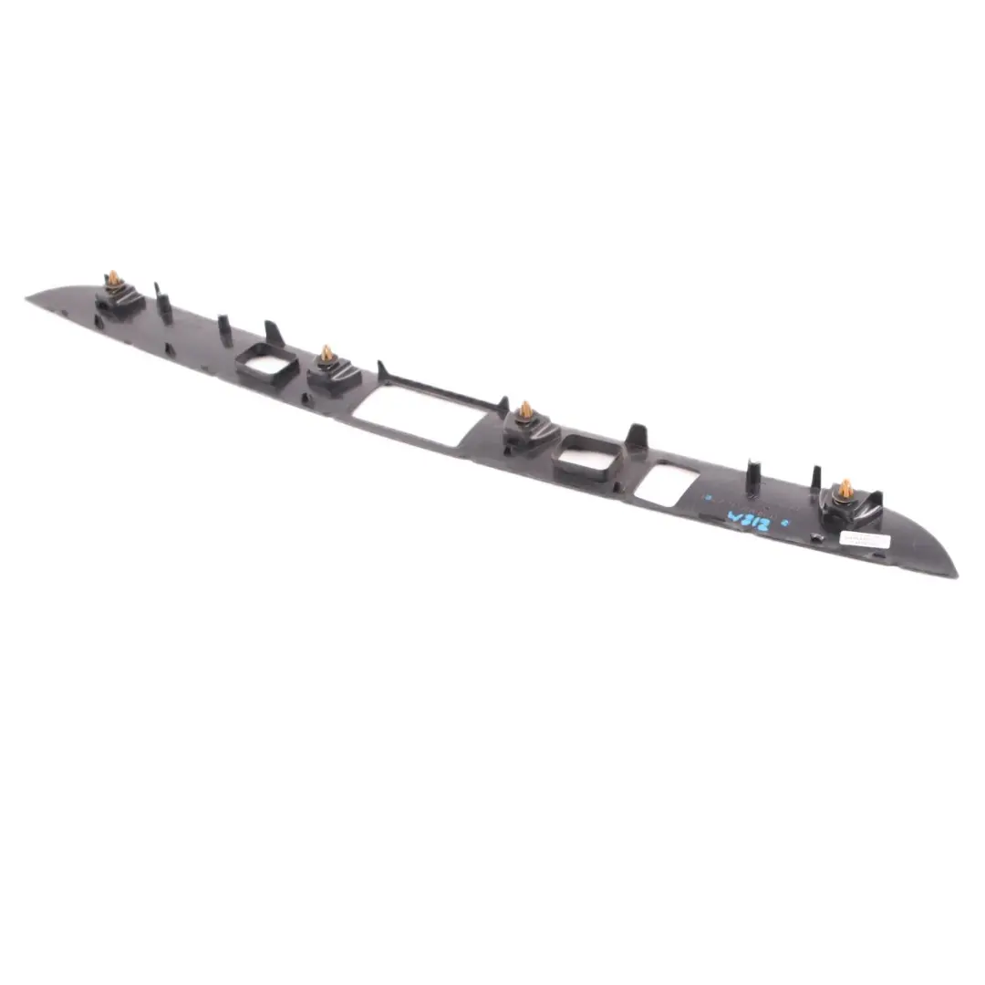 Tira embellecedora abridor portón trasero Mango Estate maletero para Mercedes W212 con número de pieza A2127401693 Mercedes W212 Tira embellecedora abridor portón trasero Mango Estate maletero - SKU A2127401693 - Número de pieza A2127401693