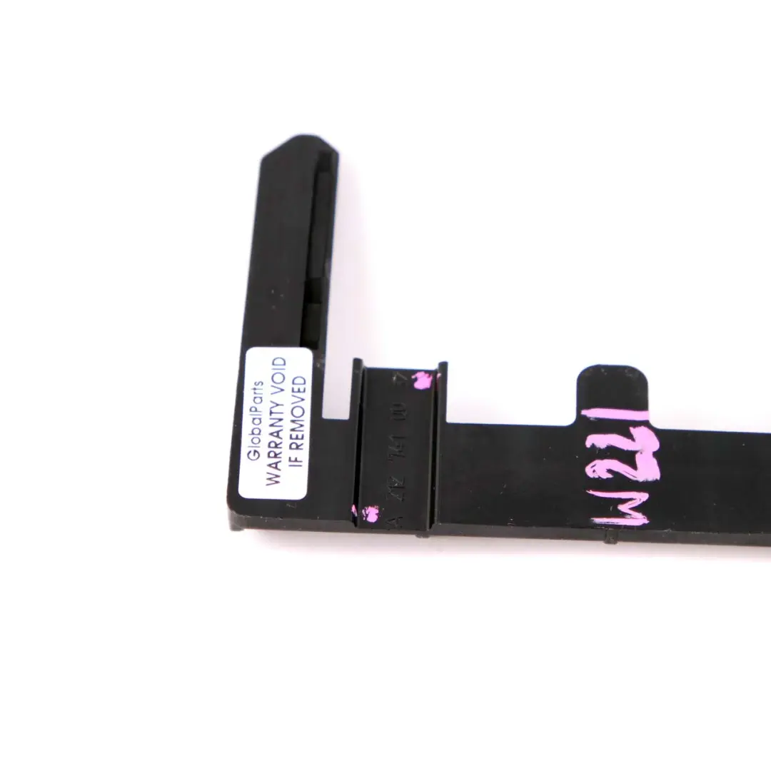 Baule Maniglia Portellone Posteriore Fissaggio Stivale per Mercedes W212 con numero di parte A2127410032 Mercedes W212 Baule Maniglia Portellone Posteriore Fissaggio Stivale - SKU A2127410032 - Numero di parte A2127410032