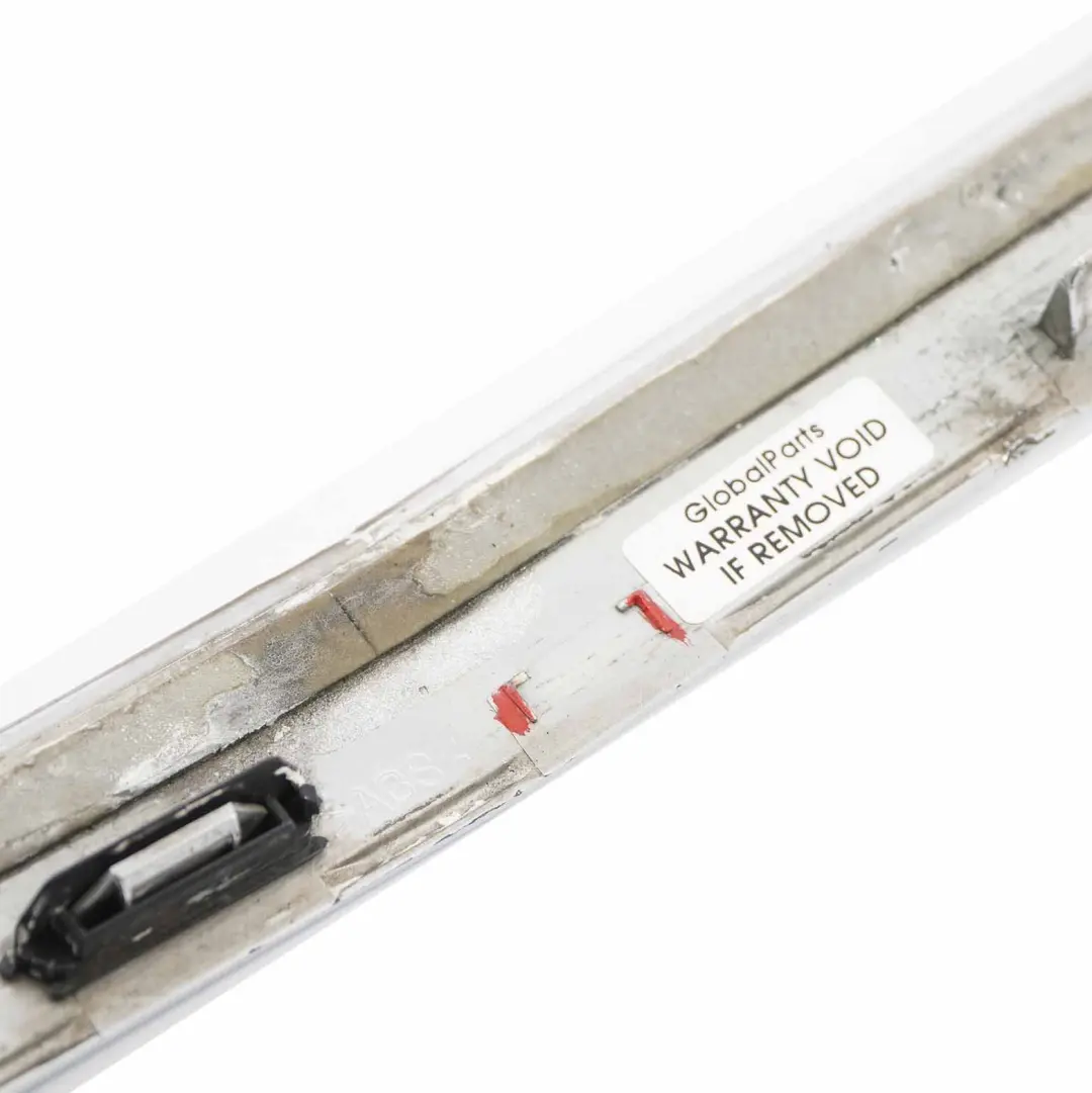 Bandeau Coffre Couvercle Hayon Arrière Chromé pour Mercedes W212 à propos du numéro de pièce A2127430382 Mercedes W212 Bandeau Coffre Couvercle Hayon Arrière Chromé - SKU A2127430382-1 - Numéro de pièce A2127430382