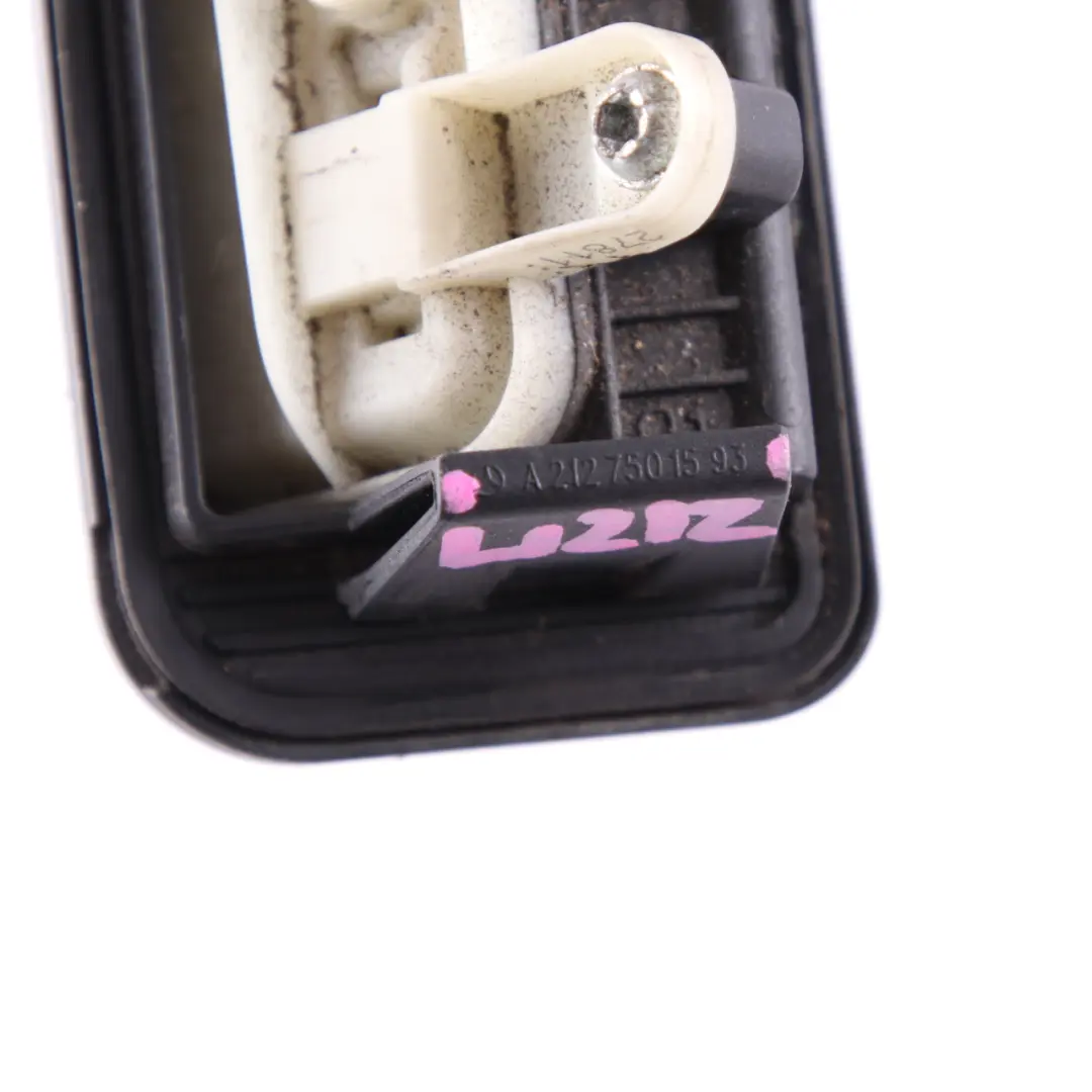 Ouvreur de hayon Bouton d'ouverture de coffre Poignée pour Mercedes W212 à propos du numéro de pièce A2127501593 Mercedes W212 Ouvreur de hayon Bouton d'ouverture de coffre Poignée - SKU A2127501593 - Numéro de pièce A2127501593