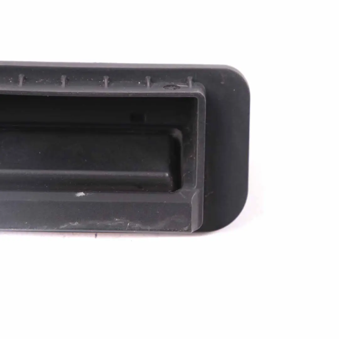Mercedes W212 Ouvreur de hayon Bouton d'ouverture de coffre Poignée - SKU A2127501593 - Numéro de pièce A2127501593