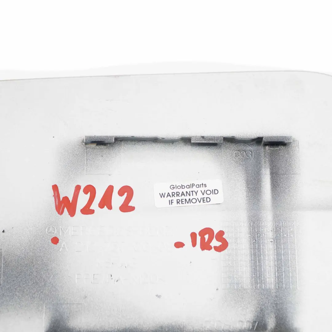 Mercedes W212 Tapa del Depósito de Combustible Iridium Silver 775 - SKU A2127570006-IRS - Número de pieza A2127570006