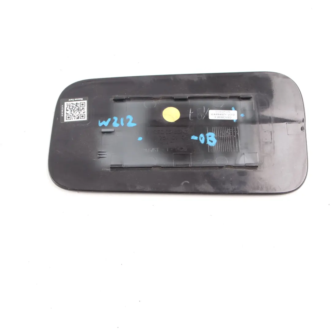 Mercedes W212 Pokrywa Klapki Wlewu Paliwa Obsydian Czarny 197 - SKU A2127570106-OB - Numer Części A2127570106