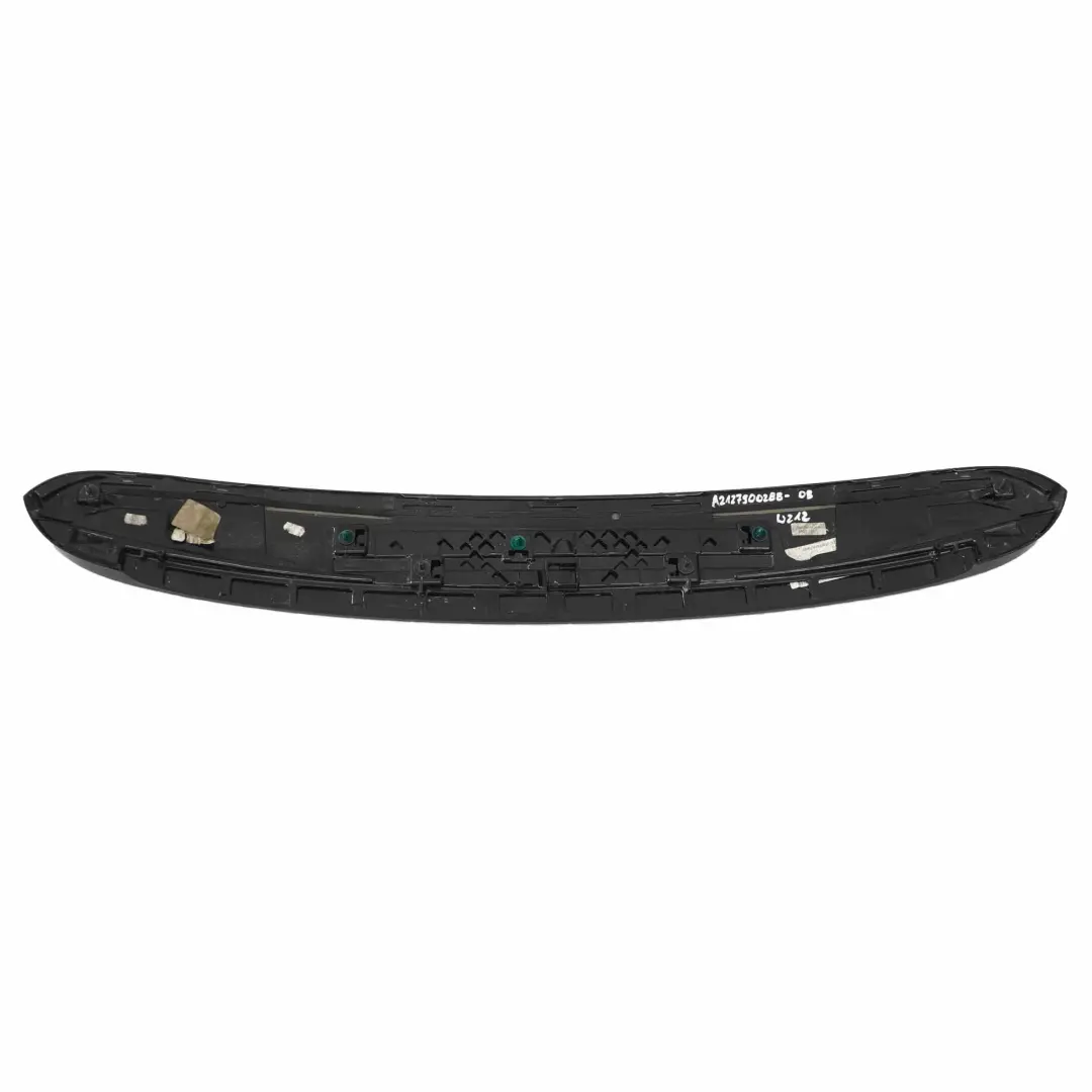 Spoiler posteriore Portellone Obsidian Black 197 per Mercedes S212 con numero di parte A2127900288 Mercedes S212 Spoiler posteriore Portellone Obsidian Black 197 - SKU A2127900288-OB - Numero di parte A2127900288