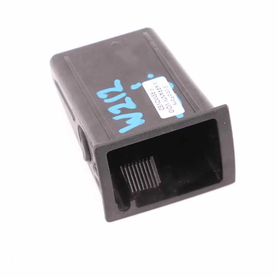 Cenicero Bandeja trasera Consola central para Mercedes W212 con número de pieza A2128100130 Mercedes W212 Cenicero Bandeja trasera Consola central - SKU A2128100130 - Número de pieza A2128100130