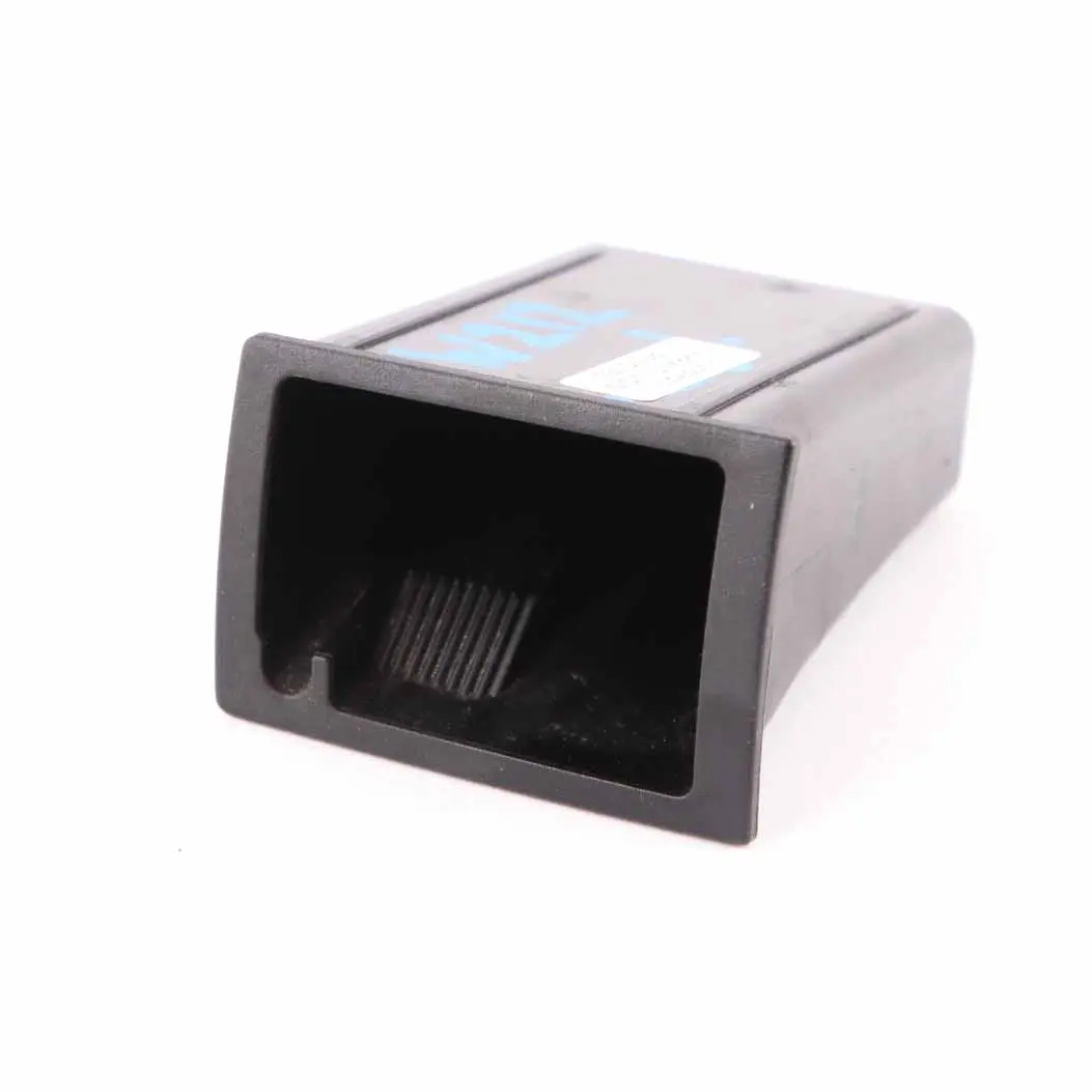 Mercedes W212 Cendrier Plateau Console Centrale Arrière - SKU A2128100130 - Numéro de pièce A2128100130
