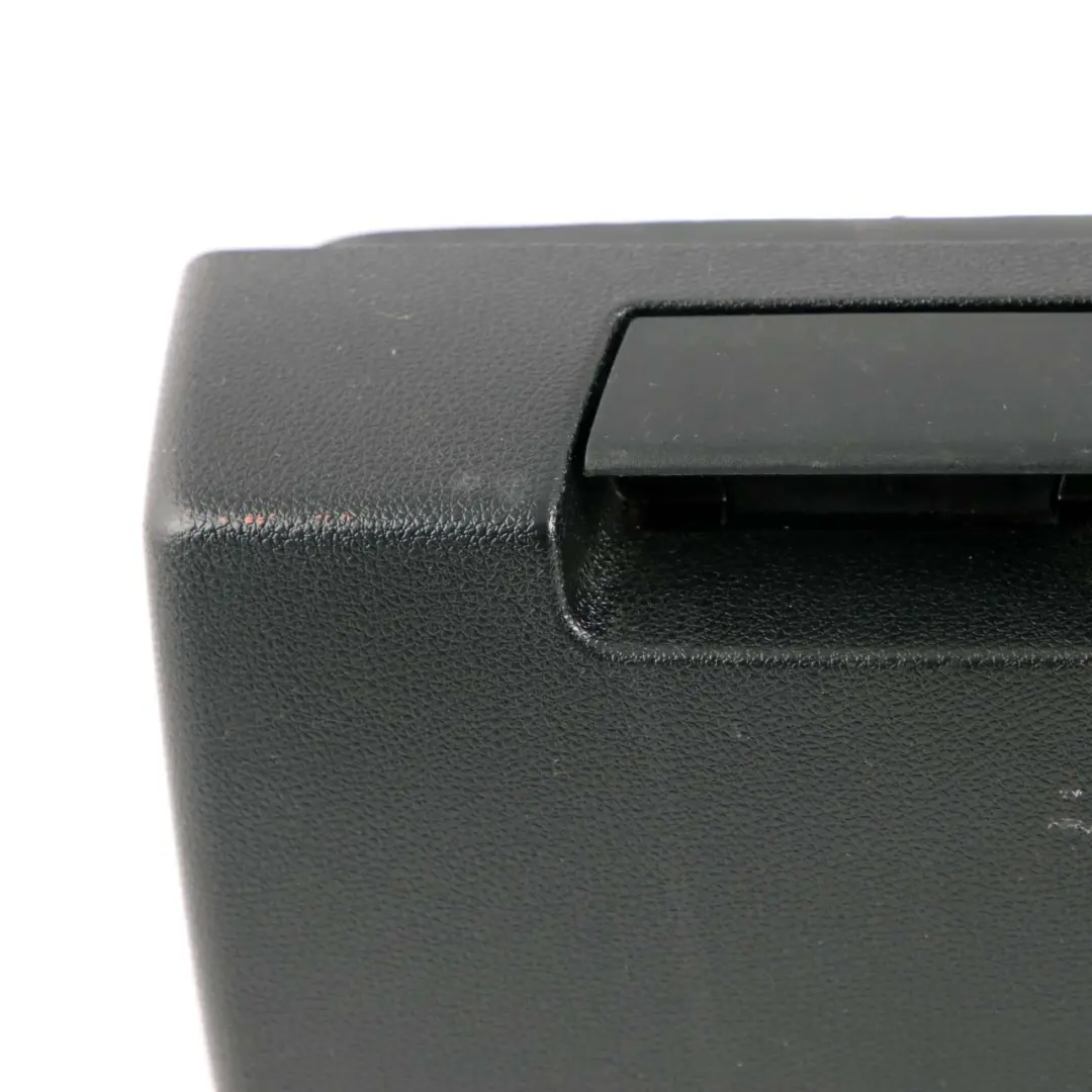 Vano Portaoggetti Sedile Anteriore Sinistro N/S per Mercedes W212 con numero di parte A2128100304 Mercedes W212 Vano Portaoggetti Sedile Anteriore Sinistro N/S - SKU A2128100304 - Numero di parte A2128100304