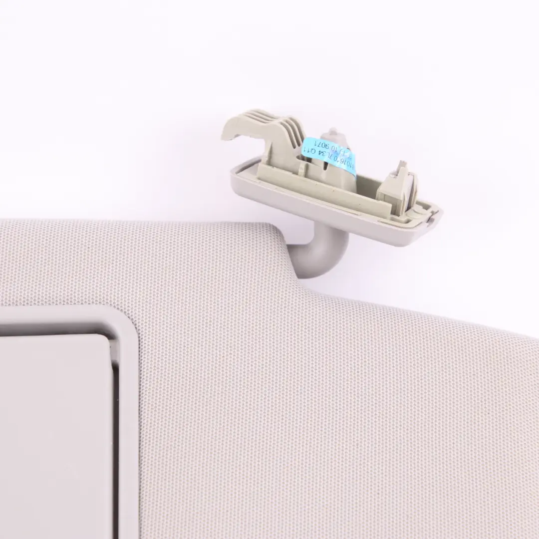 Aletta parasole Mercedes W212 Classe E Rivestimento destroanteriore Grigio per con numero di parte A2128101610 Aletta parasole Mercedes W212 Classe E Rivestimento destroanteriore Grigio - SKU A2128101610 - Numero di parte A2128101610