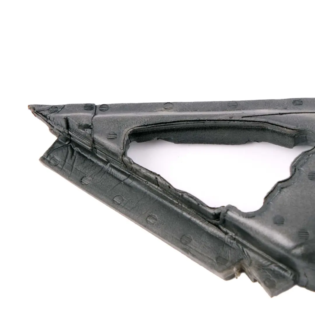 Mercedes W212 Guarnizione Retrovisore Isolante Sinistro Triangolo - SKU A2128110198 - Numero di parte A2128110198