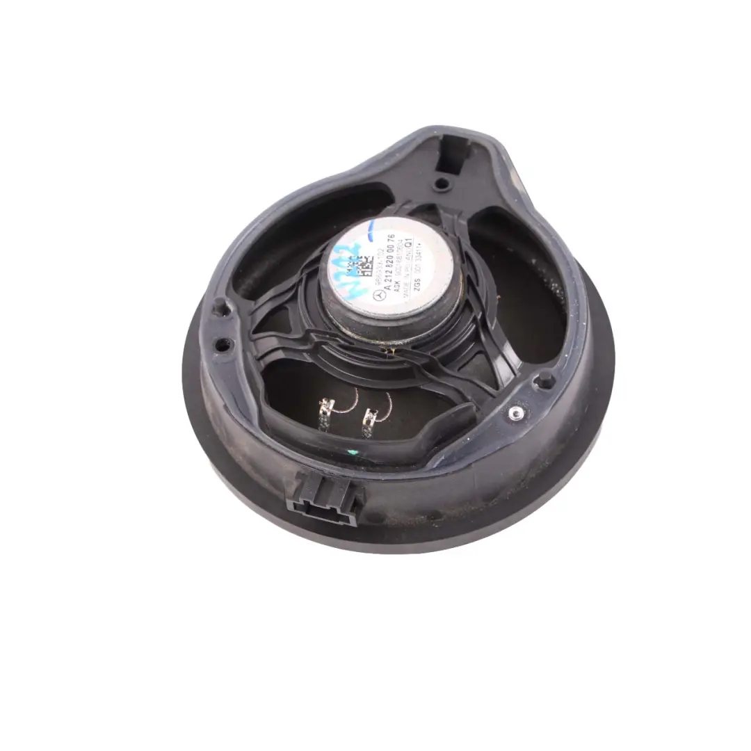 Türlautsprecher Hinten Rechts O/S Sound Audio Einheit für Mercedes W212 mit Teilenummer A2128200076 Mercedes W212 Türlautsprecher Hinten Rechts O/S Sound Audio Einheit - SKU A2128200076 - Teilenummer A2128200076