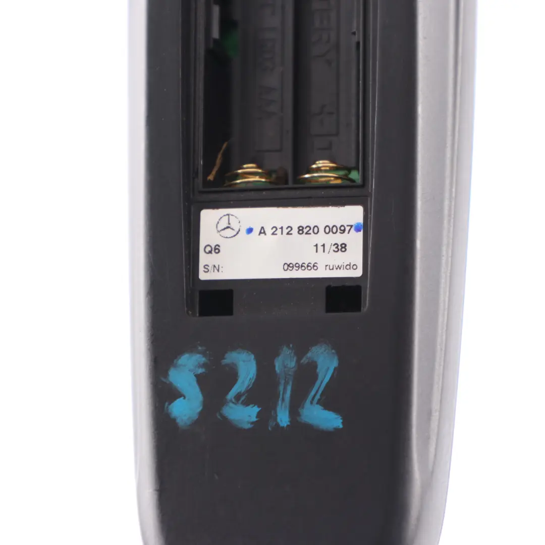 Mercedes ML W164 Fernbedienung DVD Media Unterhaltung Display A1648204189 - SKU A2128200097 - Teilenummer A2128200097