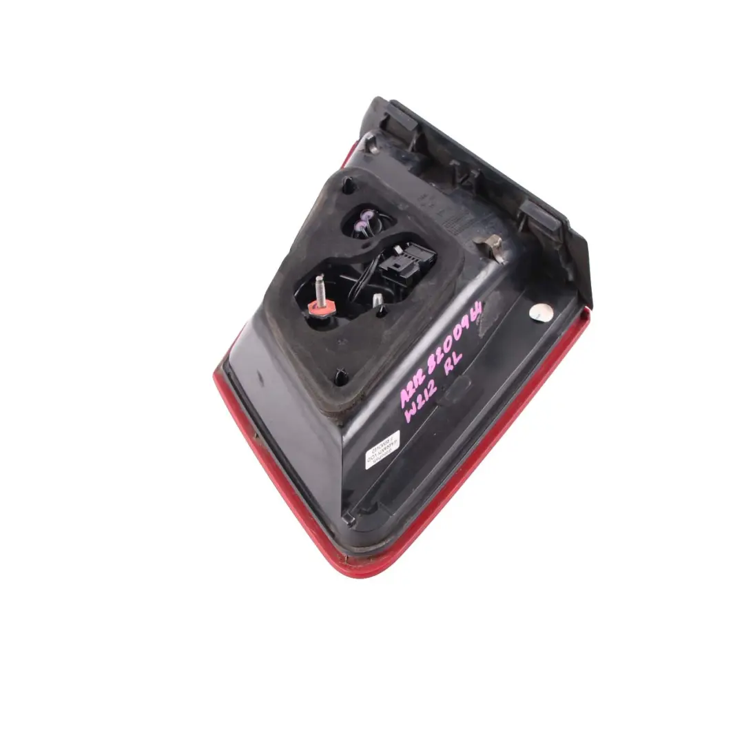 Piloto Trasero Mercedes S212 Estate Izquierdo Tapa Maletero Portón para con número de pieza A2128200964 Piloto Trasero Mercedes S212 Estate Izquierdo Tapa Maletero Portón - SKU A2128200964 - Número de pieza A2128200964