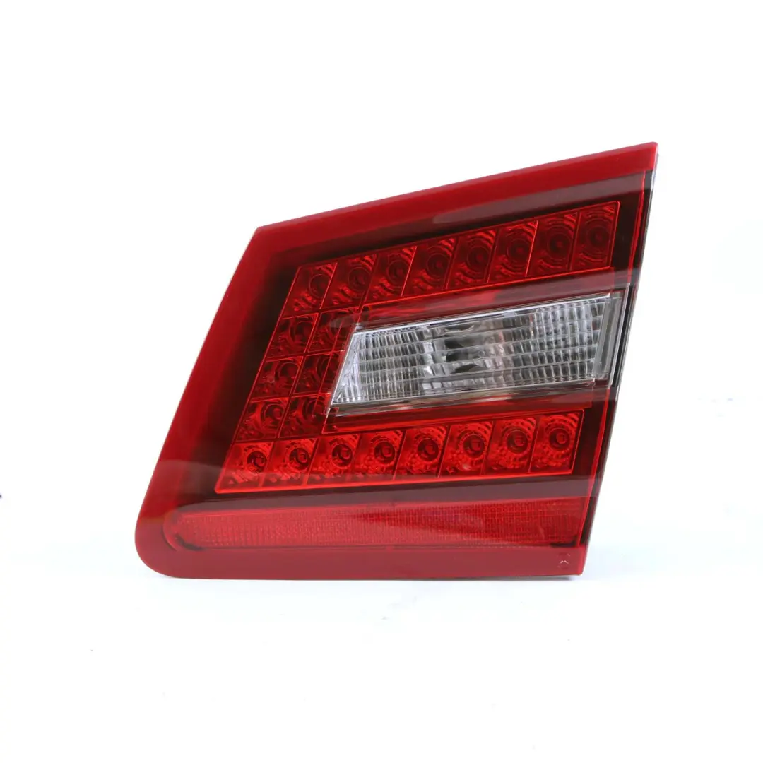 Lampada Posteriore Mercedes S212 Estate Portellone Bagagliaio per con numero di parte A2128201064 Lampada Posteriore Mercedes S212 Estate Portellone Bagagliaio - SKU A2128201064 - Numero di parte A2128201064