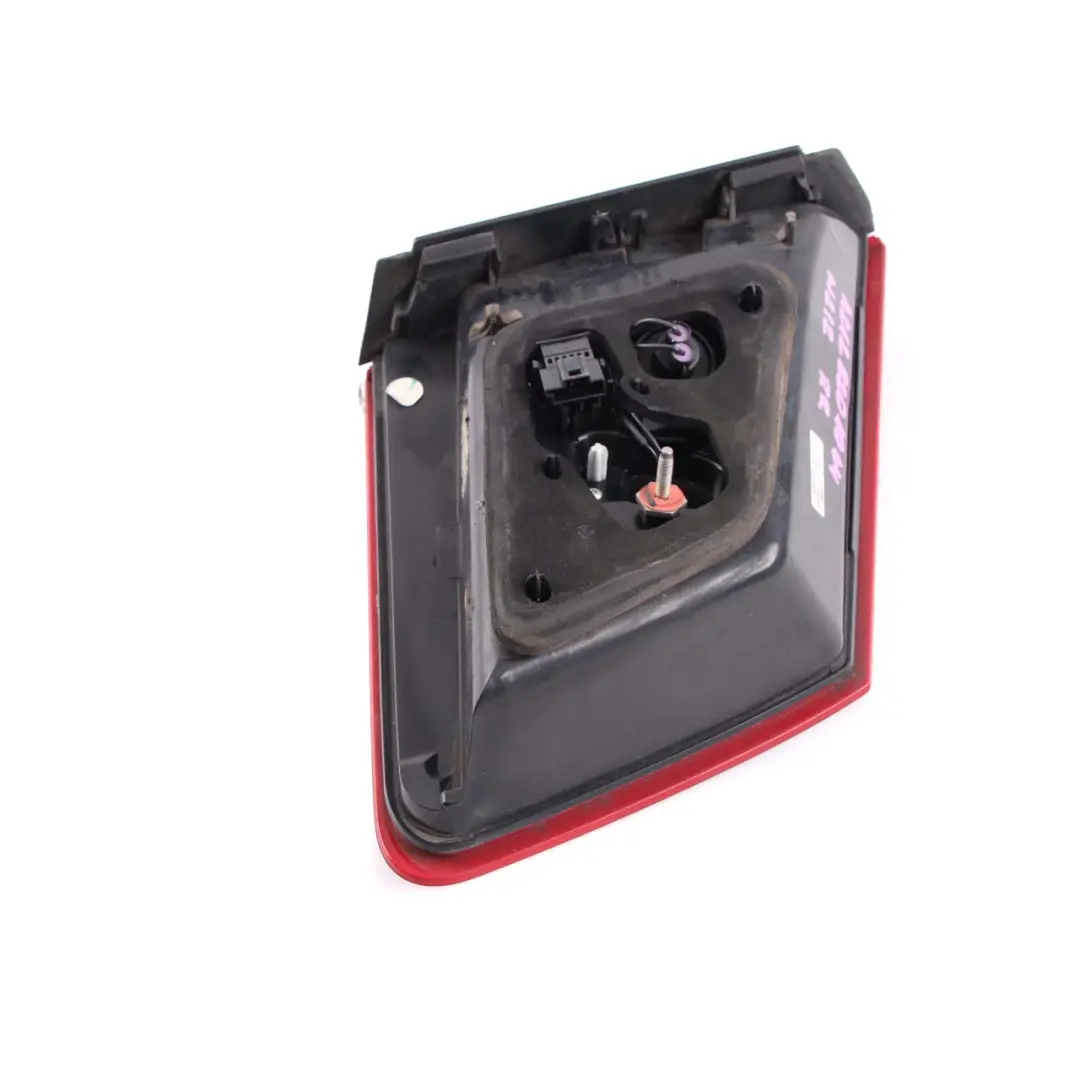 Piloto Trasero Mercedes S212 Estate Derecho Tapa Maletero Portón Trasero para con número de pieza A2128201064 Piloto Trasero Mercedes S212 Estate Derecho Tapa Maletero Portón Trasero - SKU A2128201064 - Número de pieza A2128201064