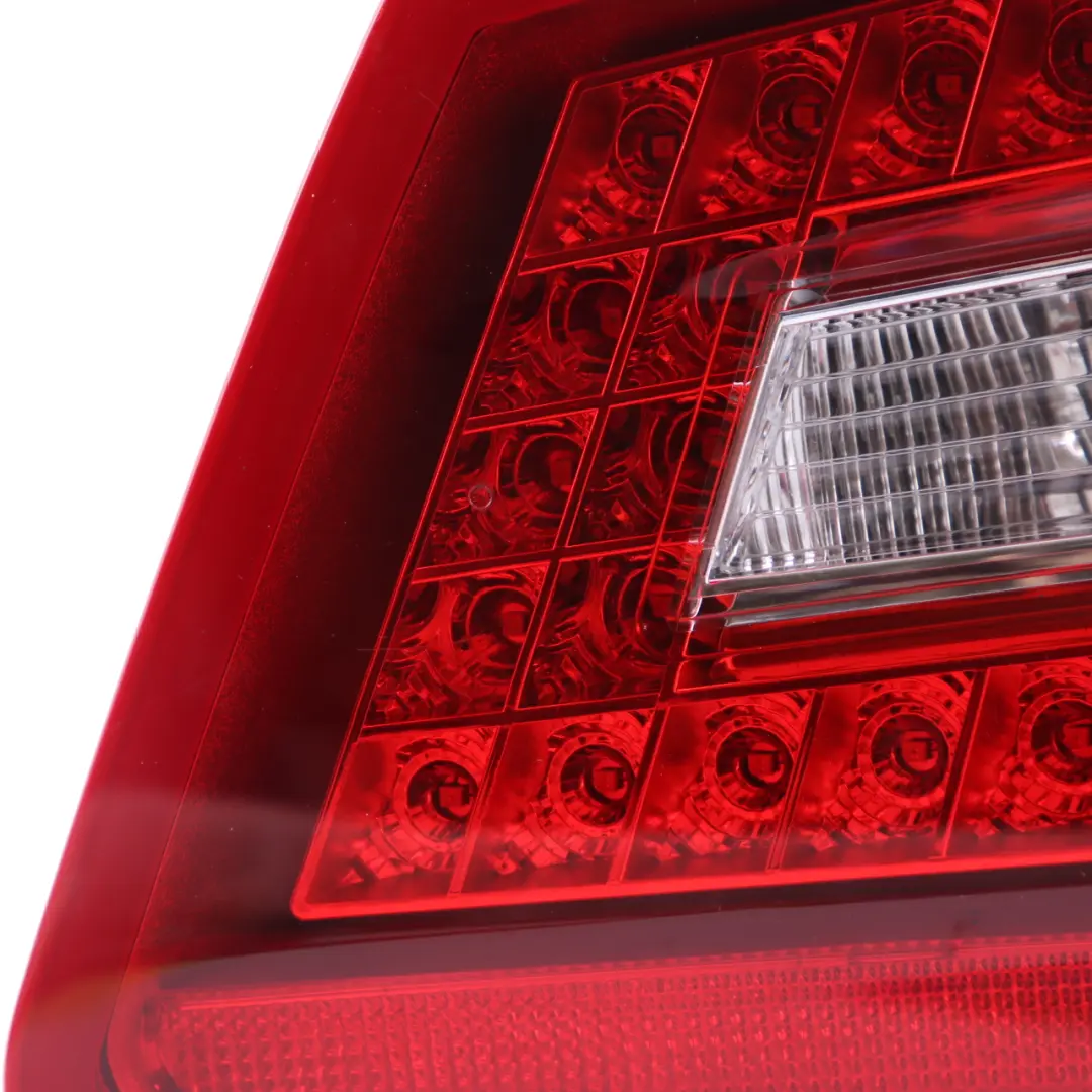 Mercedes S212 Estate Lampa W Klapę Tylna Prawa Tył Prawy - SKU A2128201064 - Numer Części A2128201064