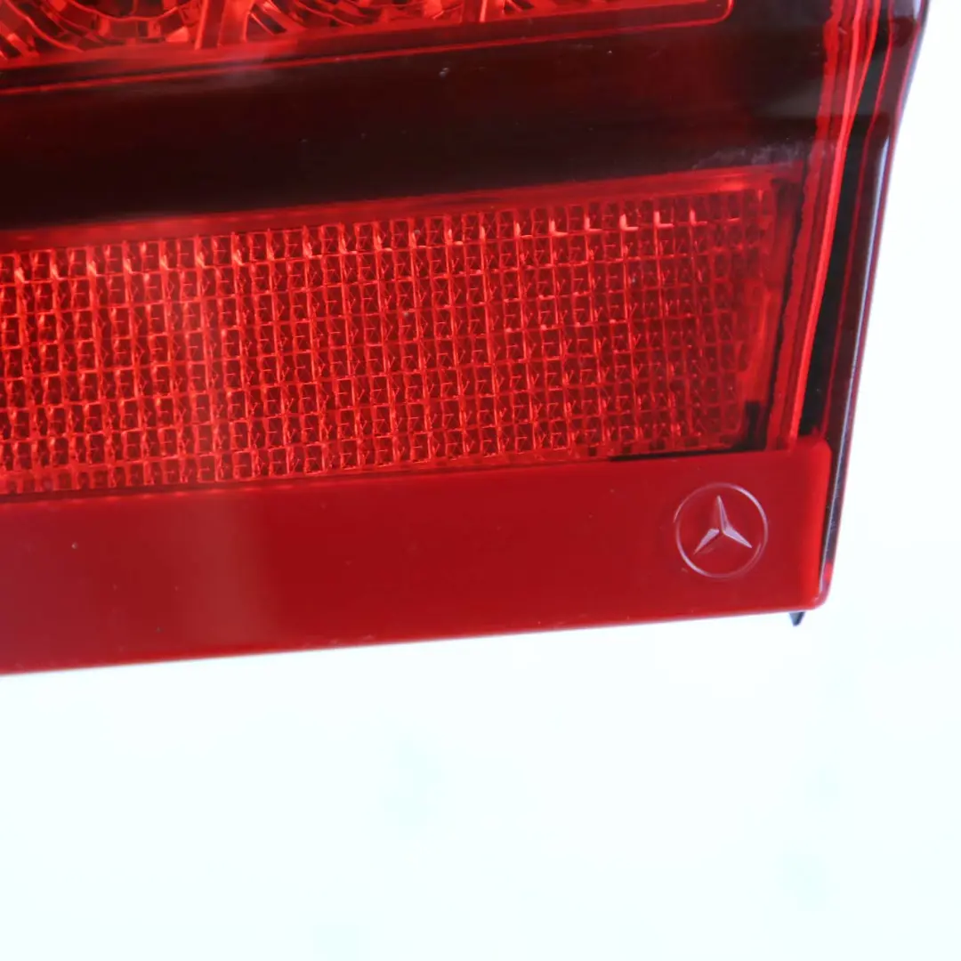 Mercedes S212 Estate Lampa W Klapę Tylna Prawa Tył Prawy - SKU A2128201064 - Numer Części A2128201064