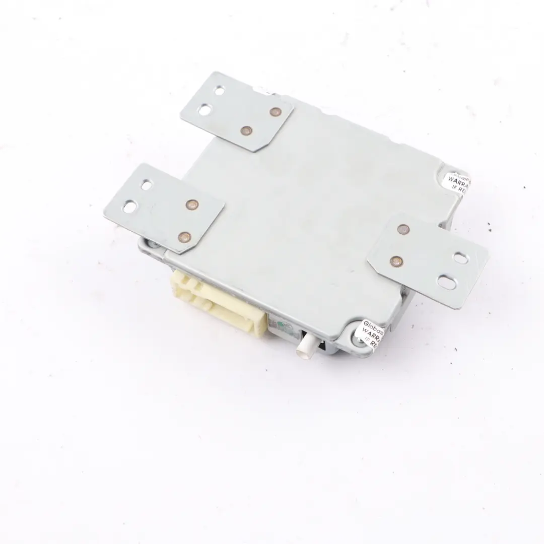 Reversing Rear View Camera Control Unit Module to Mercedes W212 with Part number A2128201085 Mercedes W212 Reversing Rear View Camera Control Unit Module - SKU A2128201085 - Part number A2128201085