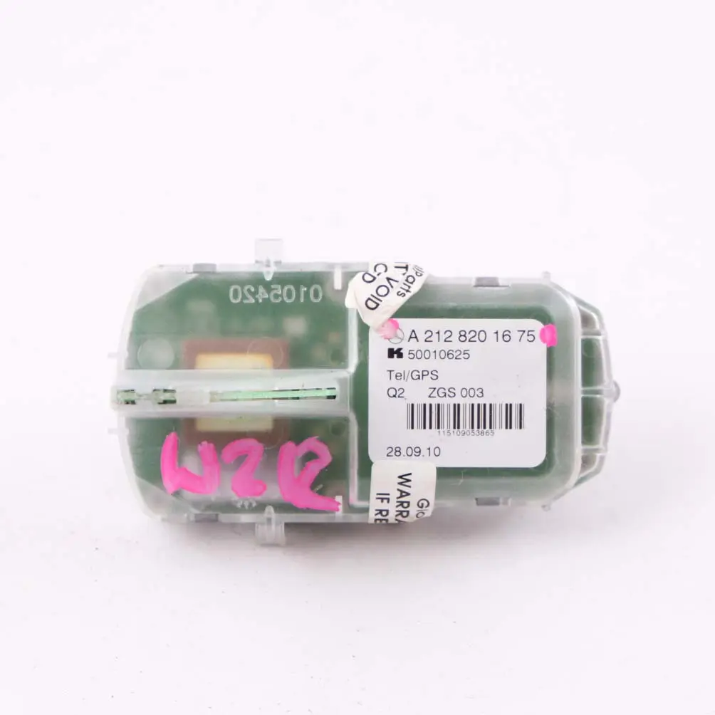 Shark Antenna Tetto Antenna Base per Mercedes W212 con numero di parte A2128201675 Mercedes W212 Shark Antenna Tetto Antenna Base - SKU A2128201675 - Numero di parte A2128201675