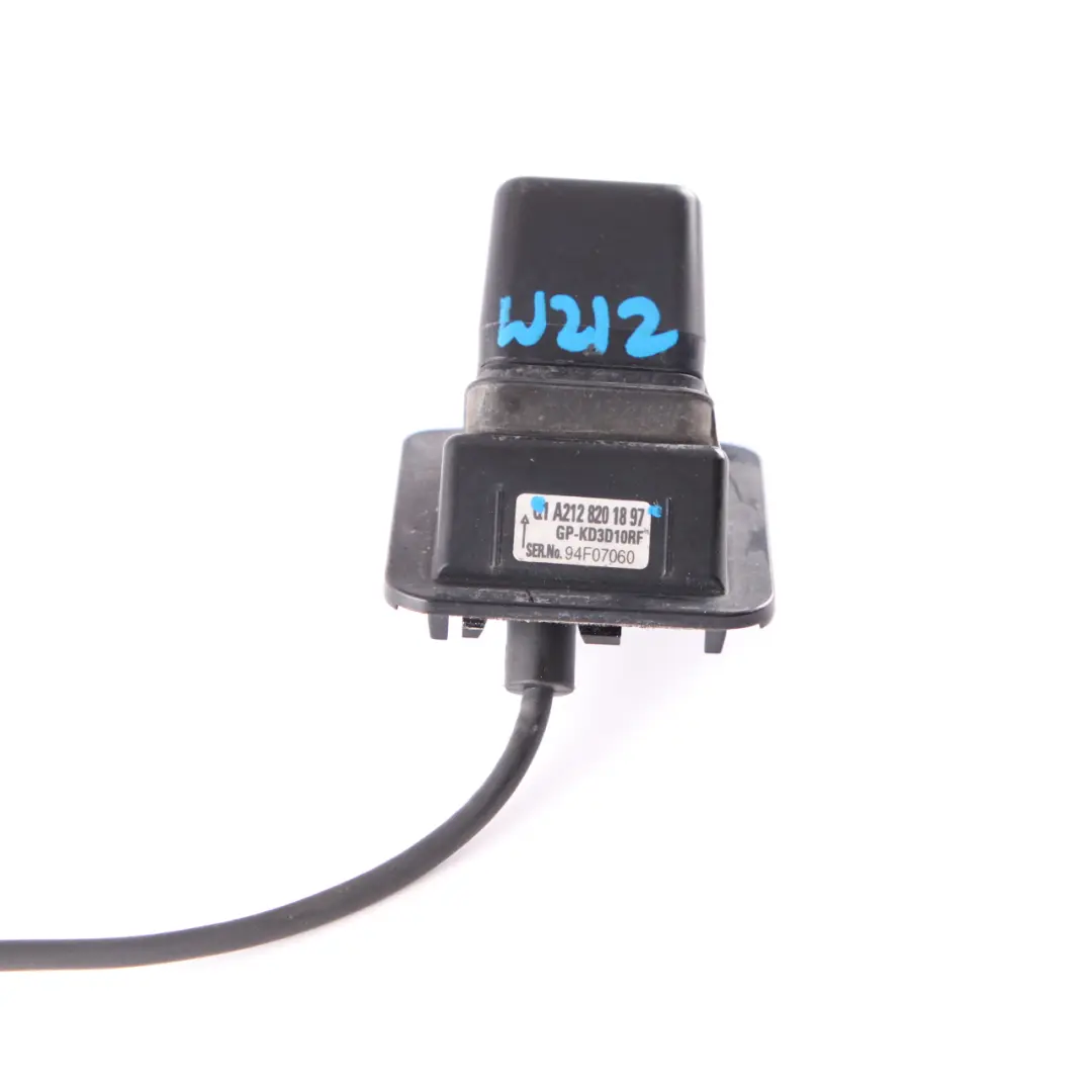 Kamera Cofania Tył do Mercedes W212 o numerze A2128201897 Mercedes W212 Kamera Cofania Tył - SKU A2128201897 - Numer Części A2128201897