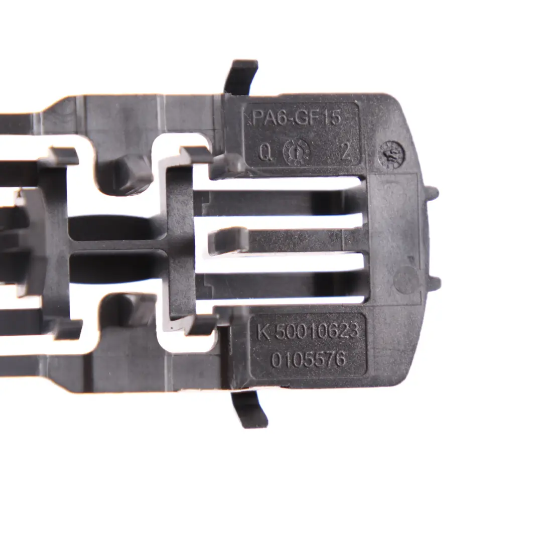 Mercedes W212 Halterung Unterstützung Hinten Dach Antenne Hai - SKU A2128201975 - Teilenummer A2128201975