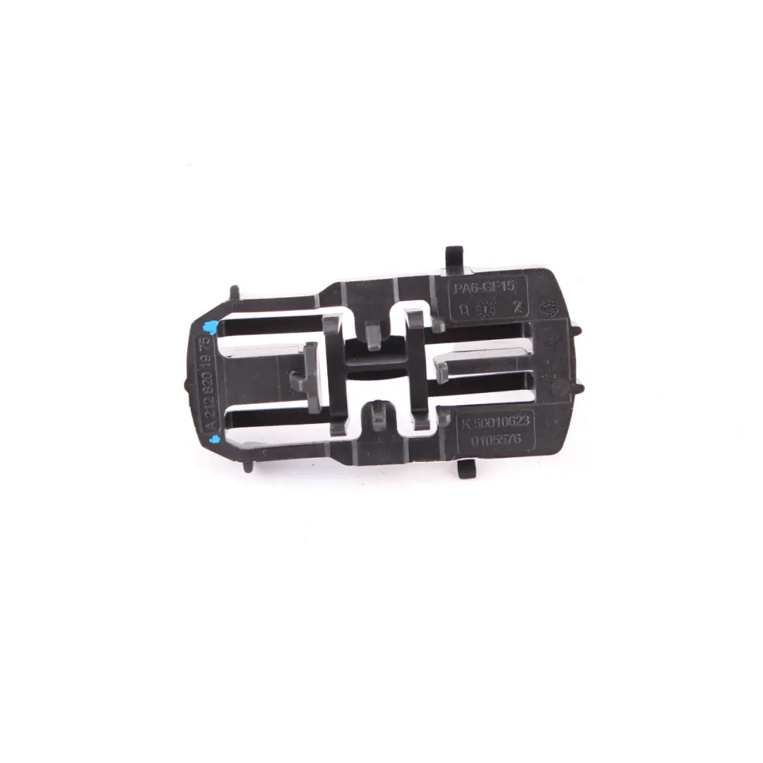 Soporte Soporte Trasero Techo Antena Tiburón para Mercedes W212 con número de pieza A2128201975 Mercedes W212 Soporte Soporte Trasero Techo Antena Tiburón - SKU A2128201975 - Número de pieza A2128201975