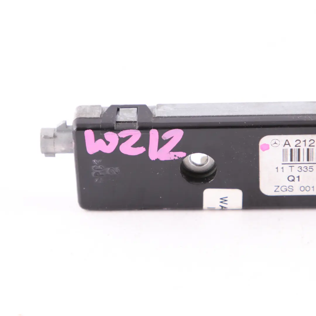 Mercedes W212 Antena Módulo Amplificador Ventana Trasera Izquierda - SKU A2128202289 - Número de pieza A2128202289