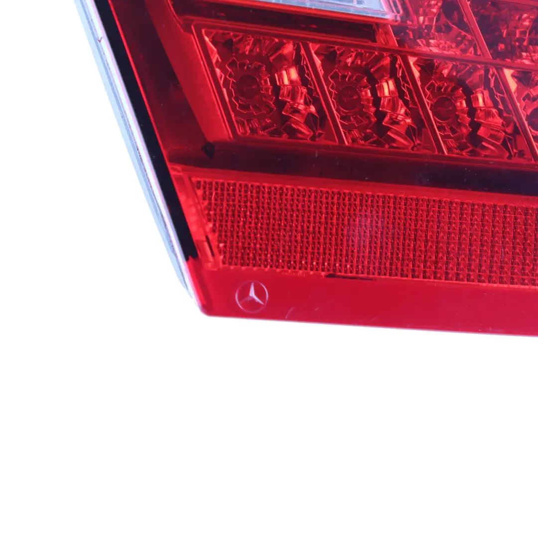 Lampada Posteriore Mercedes W212 Berlina Sinistra Portellone Boot per con numero di parte A2128203164 Lampada Posteriore Mercedes W212 Berlina Sinistra Portellone Boot - SKU A2128203164 - Numero di parte A2128203164