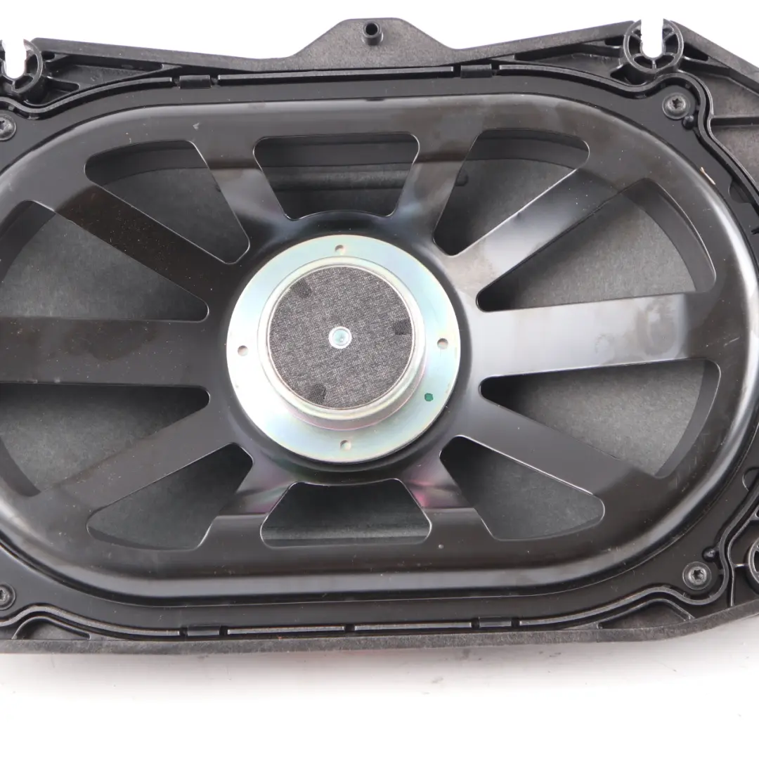 W218 Portapaquetes Panel trasero derecho maletero para Mercedes con número de pieza A2128203502 Mercedes W218 Portapaquetes Panel trasero derecho maletero - SKU A2128203502 - Número de pieza A2128203502