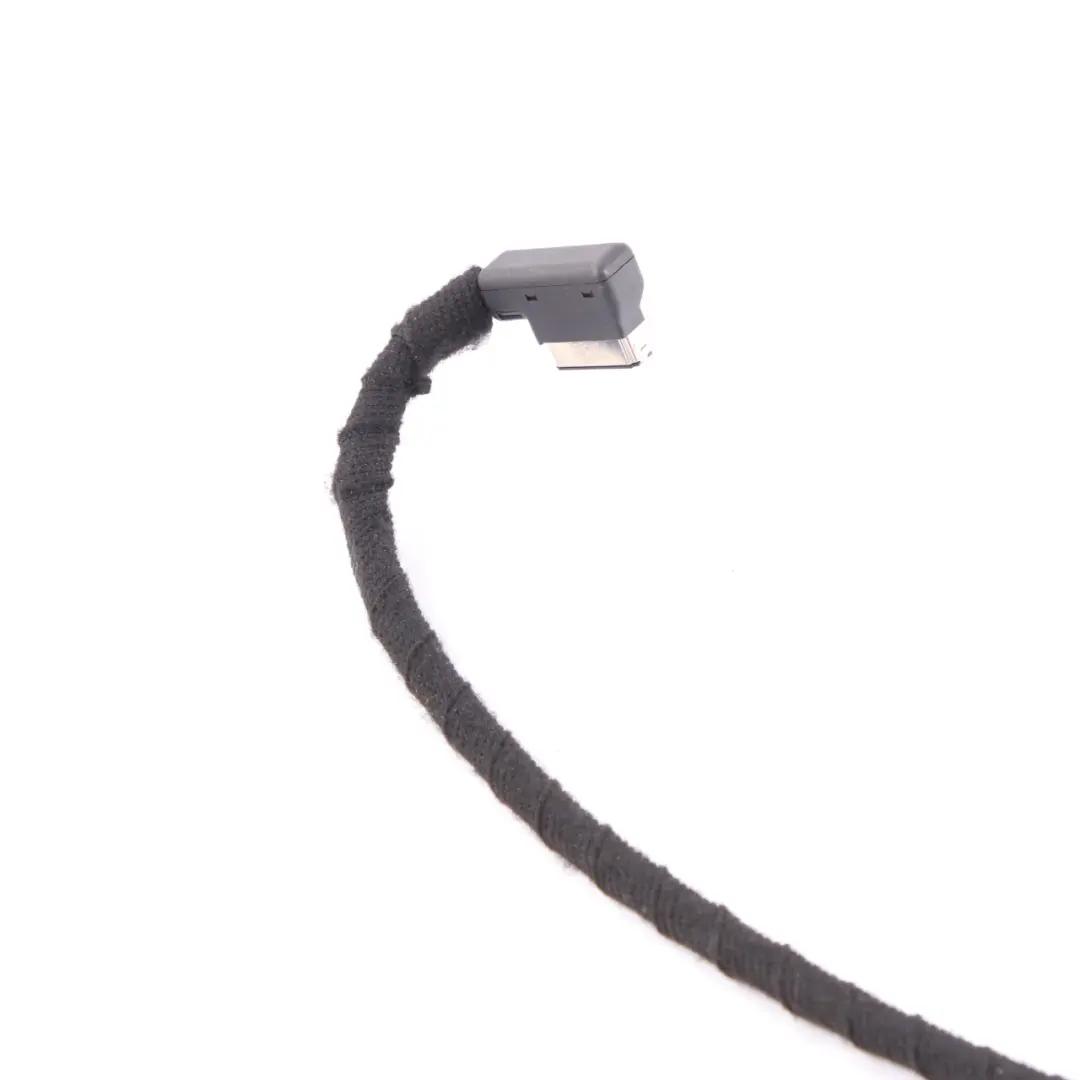 Media Connector Cable Mercedes W204 W212 Audio Wire to with Part number A2128203515 Media Connector Cable Mercedes W204 W212 Audio Wire - SKU A2128203515 - Part number A2128203515