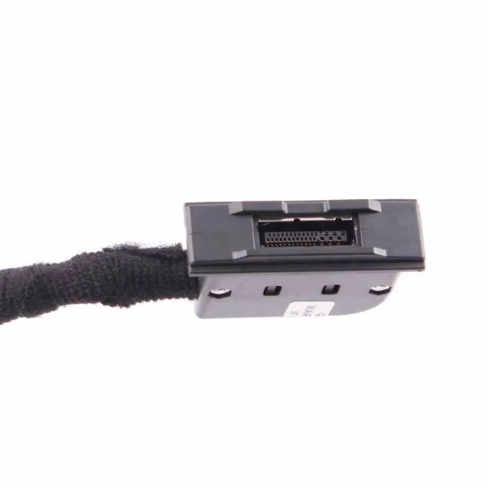 Media Connector Cable Mercedes W204 W212 Audio Wire to with Part number A2128203515 Media Connector Cable Mercedes W204 W212 Audio Wire - SKU A2128203515 - Part number A2128203515