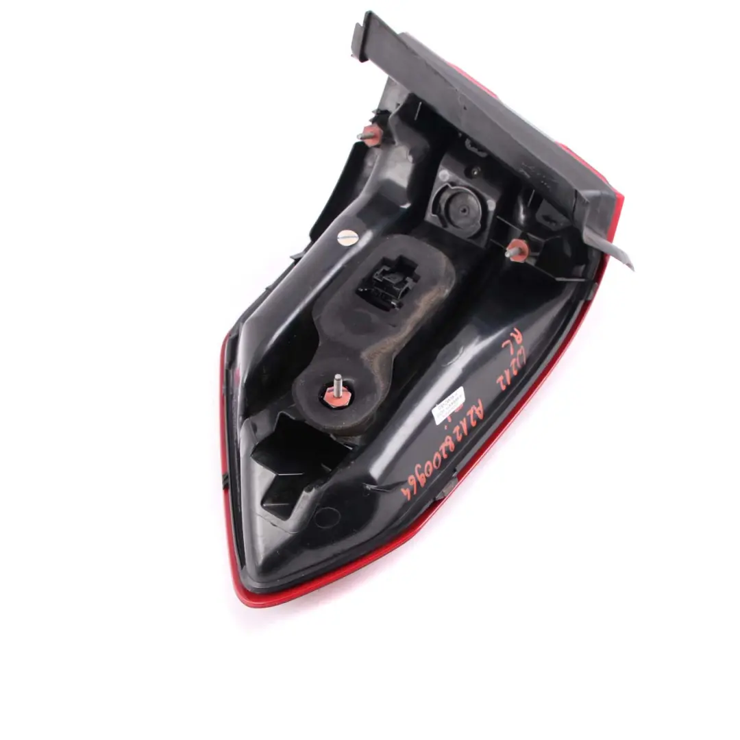 Piloto trasero Mercedes S212 Touring Izquierda Luz trasera Panel lateral para con número de pieza A2128203964 Piloto trasero Mercedes S212 Touring Izquierda Luz trasera Panel lateral - SKU A2128203964 - Número de pieza A2128203964