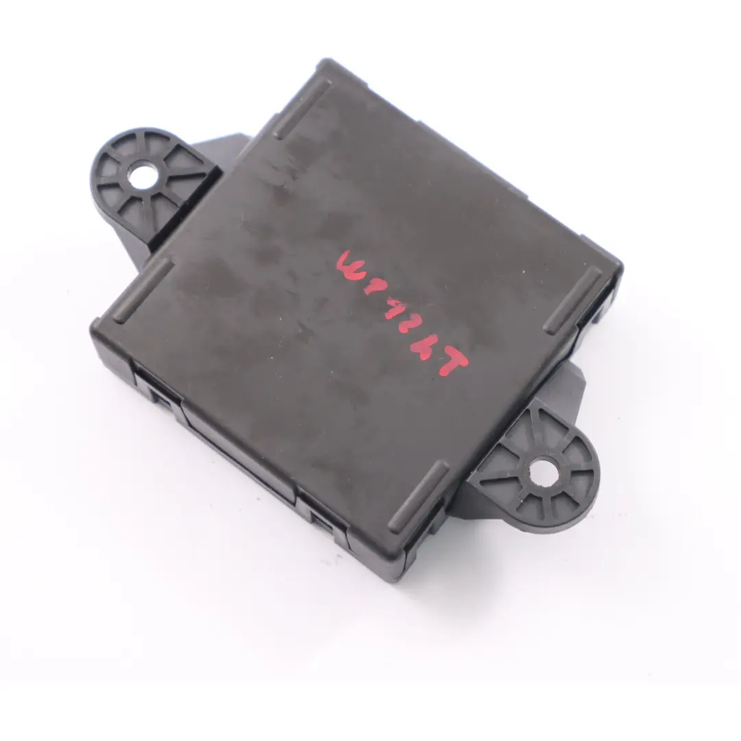 Modulo Porta Posteriore Sinistra Centralina ECU per Mercedes W212 con numero di parte A2128208726 Mercedes W212 Modulo Porta Posteriore Sinistra Centralina ECU - SKU A2128208726 - Numero di parte A2128208726