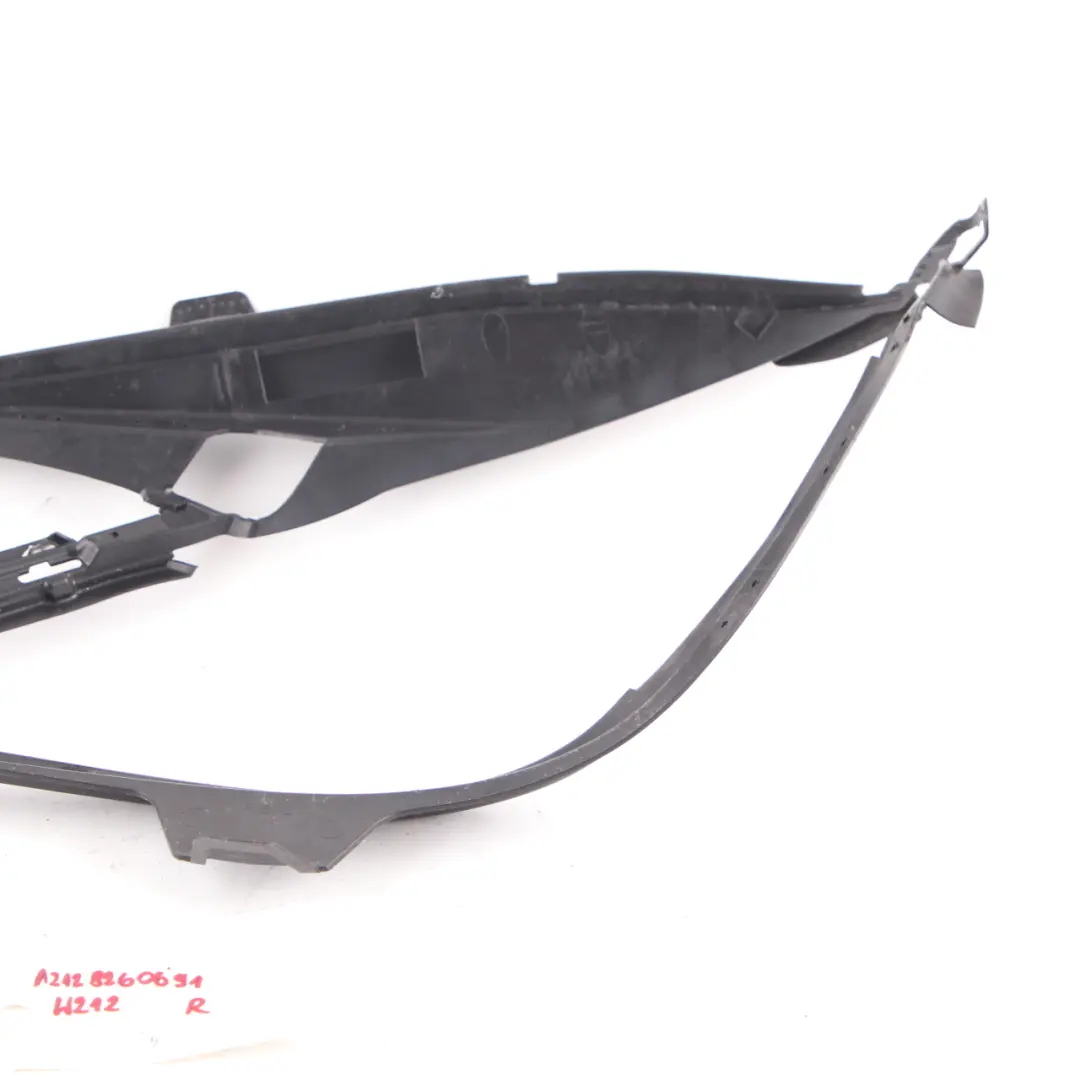 Scheinwerferdichtung Mercedes W212 vorne rechts Lampe Dichtungsrahmen 16642600 für mit Teilenummer A2128260691 Scheinwerferdichtung Mercedes W212 vorne rechts Lampe Dichtungsrahmen 16642600 - SKU A2128260691 - Teilenummer A2128260691