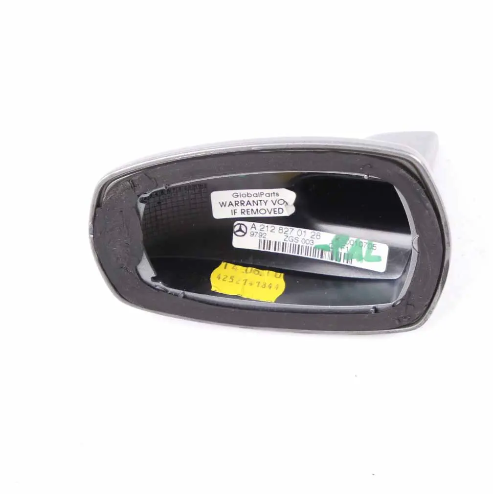 Antenne de toit Mercedes W212 Shark Trim Panel Palladium Silver 792 pour à propos du numéro de pièce A2128270128 Antenne de toit Mercedes W212 Shark Trim Panel Palladium Silver 792 - SKU A2128270128-PAL - Numéro de pièce A2128270128