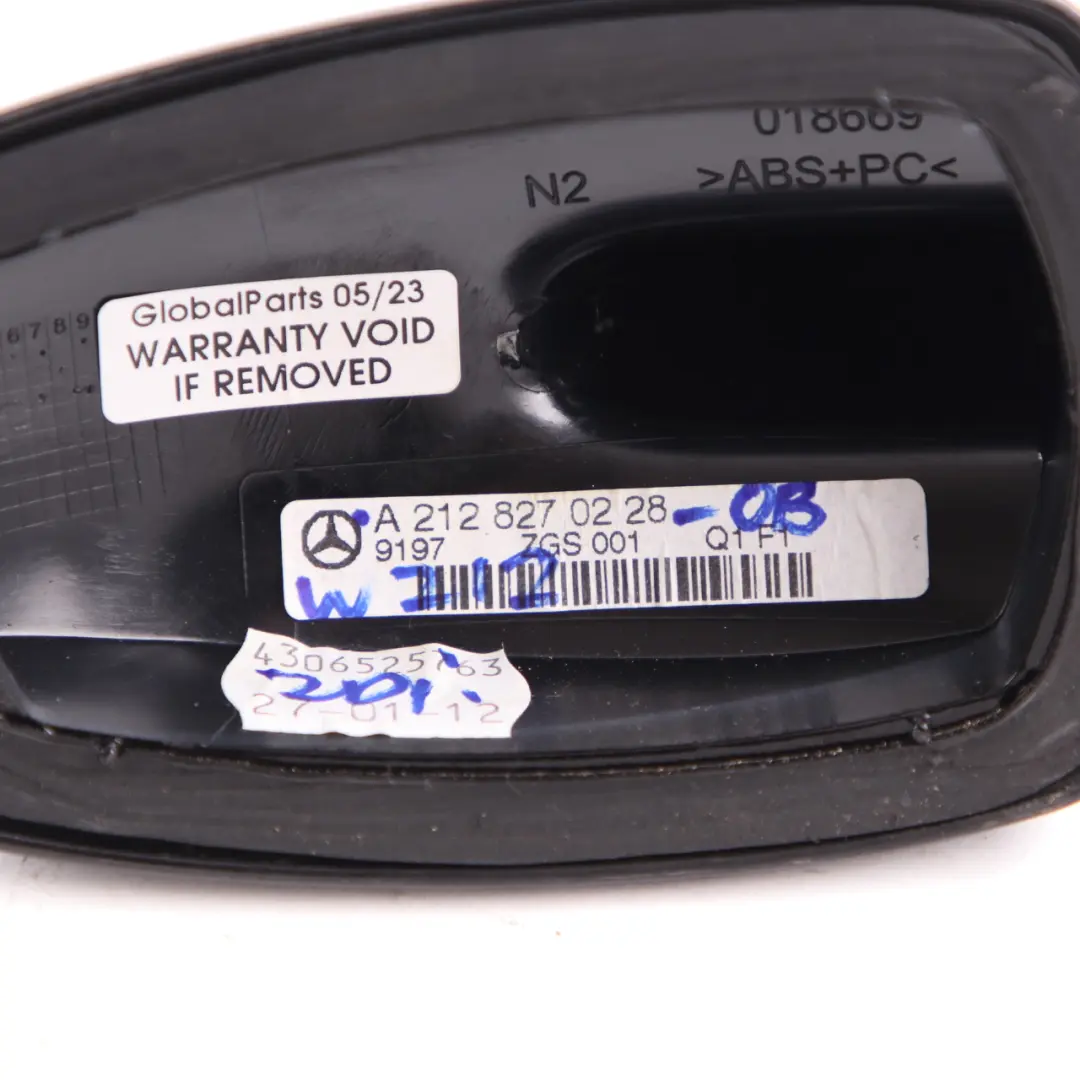 Cache antenne toit Shark Obsidian Black 197 pour Mercedes W212 Estate à propos du numéro de pièce A2128270228 Mercedes W212 Estate Cache antenne toit Shark Obsidian Black 197 - SKU A2128270228-OB - Numéro de pièce A2128270228