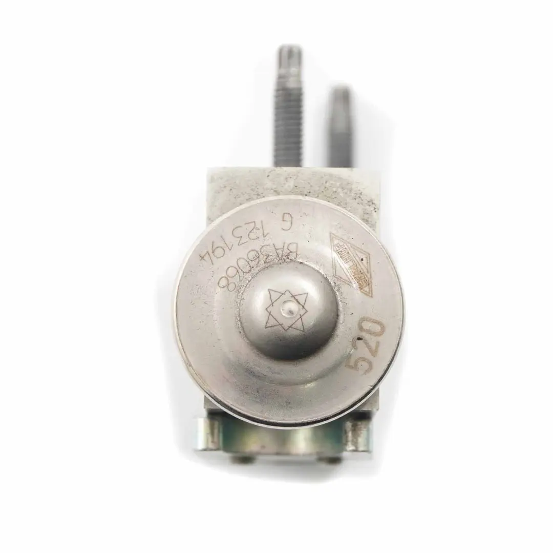 Climatisation Soupape de Decharge pour Mercedes W212 à propos du numéro de pièce A2128300284 Mercedes W212 Climatisation Soupape de Decharge - SKU A2128300284 - Numéro de pièce A2128300284