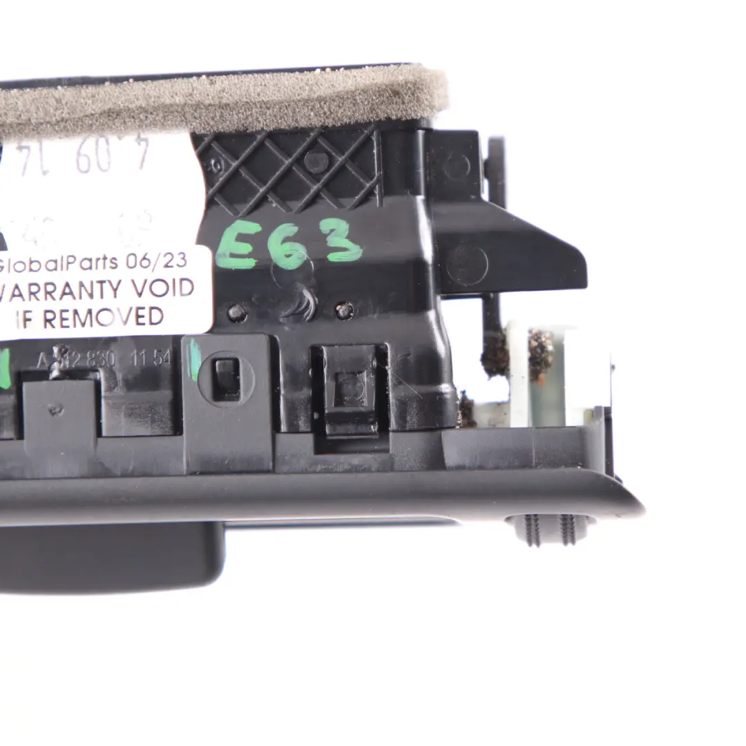 Pilastro Bocchetta Aria Sinistra Griglia Condotto Nero per Mercedes W212 con numero di parte A2128301154 Mercedes W212 Pilastro Bocchetta Aria Sinistra Griglia Condotto Nero - SKU A2128301154 - Numero di parte A2128301154