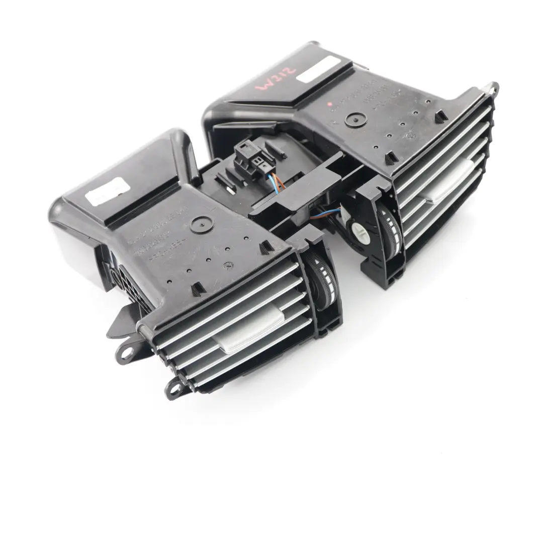 Bocchetta d'Aria Griglia Pannello Cruscotto Centrale per Mercedes W212 con numero di parte A2128302854 Mercedes W212 Bocchetta d'Aria Griglia Pannello Cruscotto Centrale - SKU A2128302854 - Numero di parte A2128302854