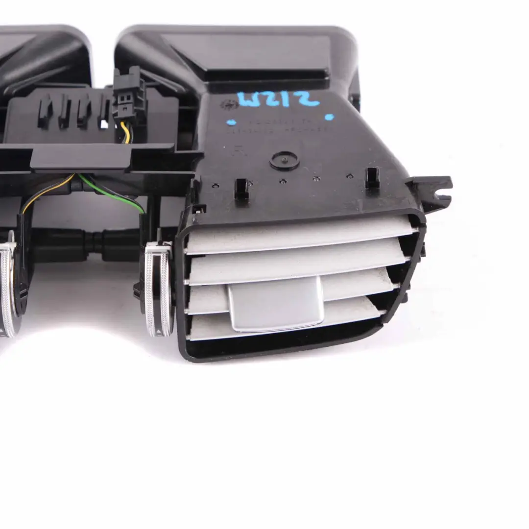 Ventilación Mercedes W212 Panel embellecedor salpicadero Rejilla para con número de pieza A2128303154 Ventilación Mercedes W212 Panel embellecedor salpicadero Rejilla - SKU A2128303154 - Número de pieza A2128303154