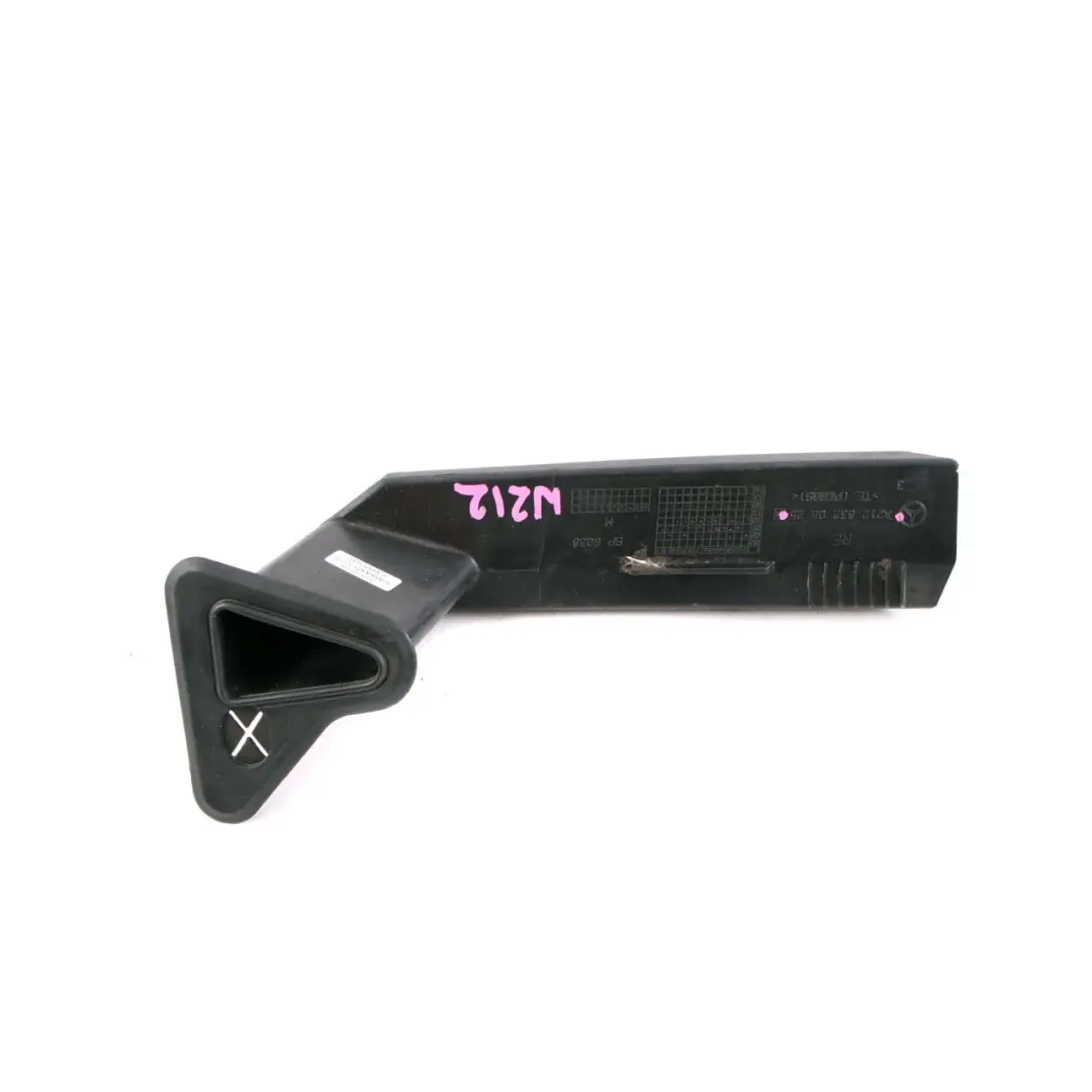 Mercedes W212 Tuyau De Vidange D'eau - Raccord O/S Droit Inférieur - SKU A2128320625 - Numéro de pièce A2128320625