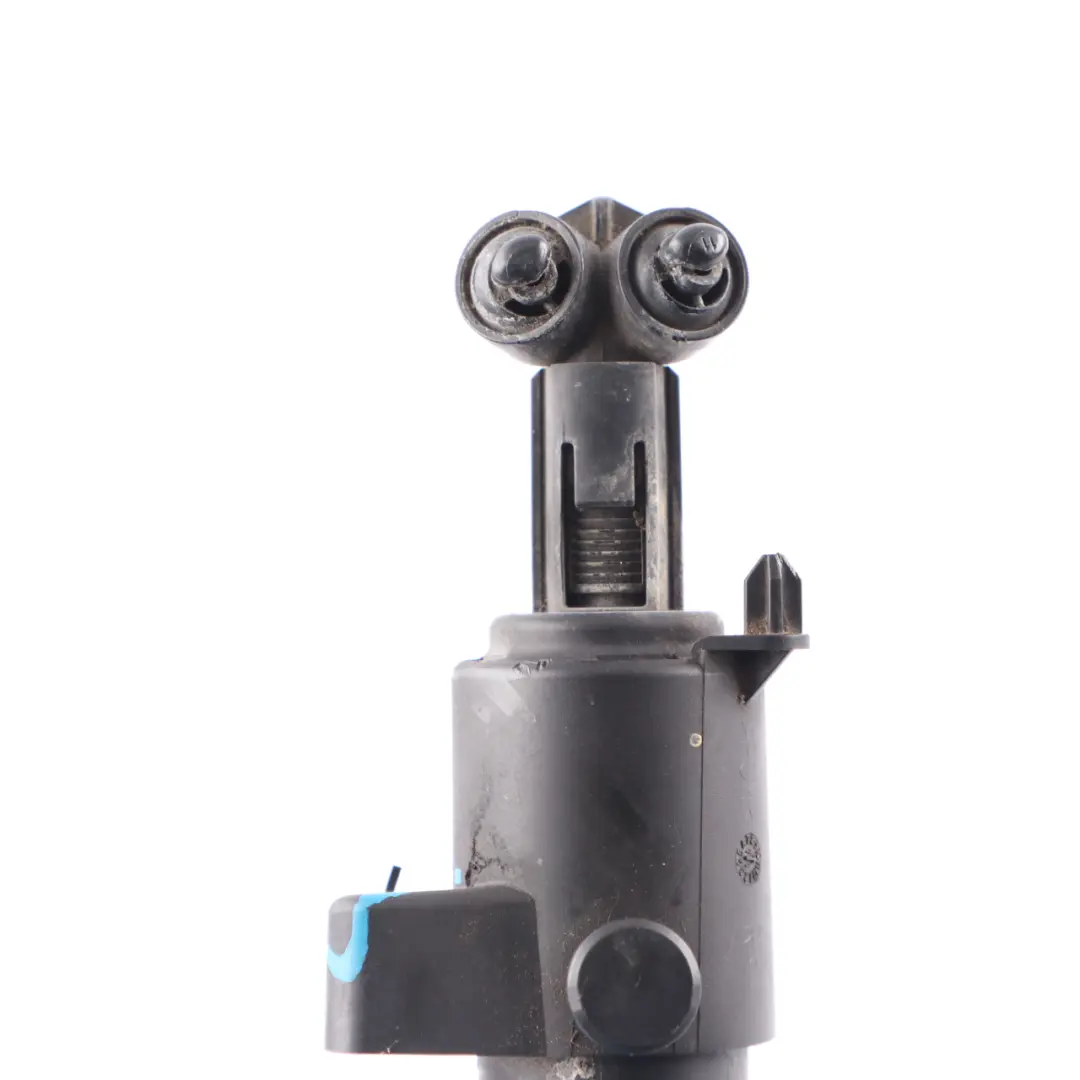 Spryskiwacz Dysza Lampy Prawy do Mercedes W212 o numerze A2128600047 Mercedes W212 Spryskiwacz Dysza Lampy Prawy - SKU A2128600047-1 - Numer Części A2128600047